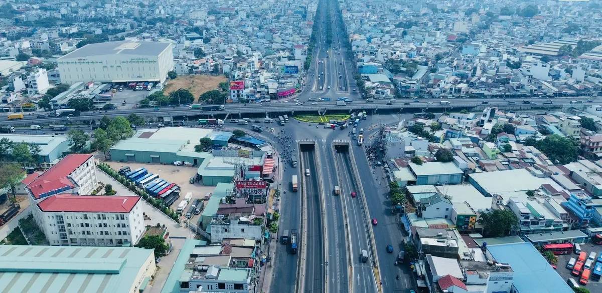 image-quoc-lo-22-mo-rong-anh-huong-den-gia-can-ho-vinhomes-hoc-mon-0-0